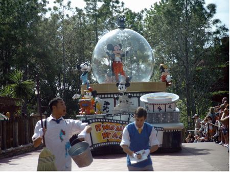 Walt Disney World's Magic Kingdom photo, from ThemeParkInsider.com